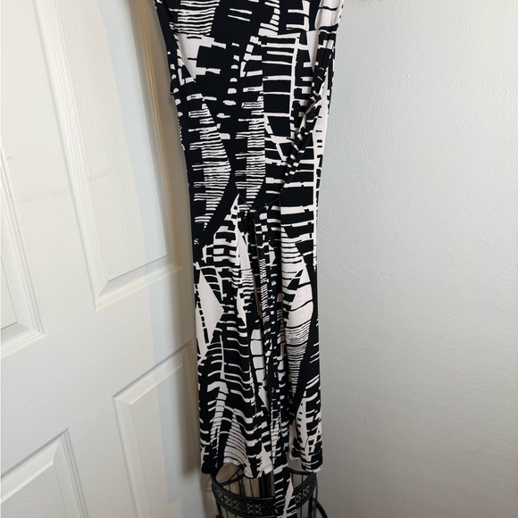 Enfocus Studio Black and White Ruched Sheath Dress - Picture 6 of 10